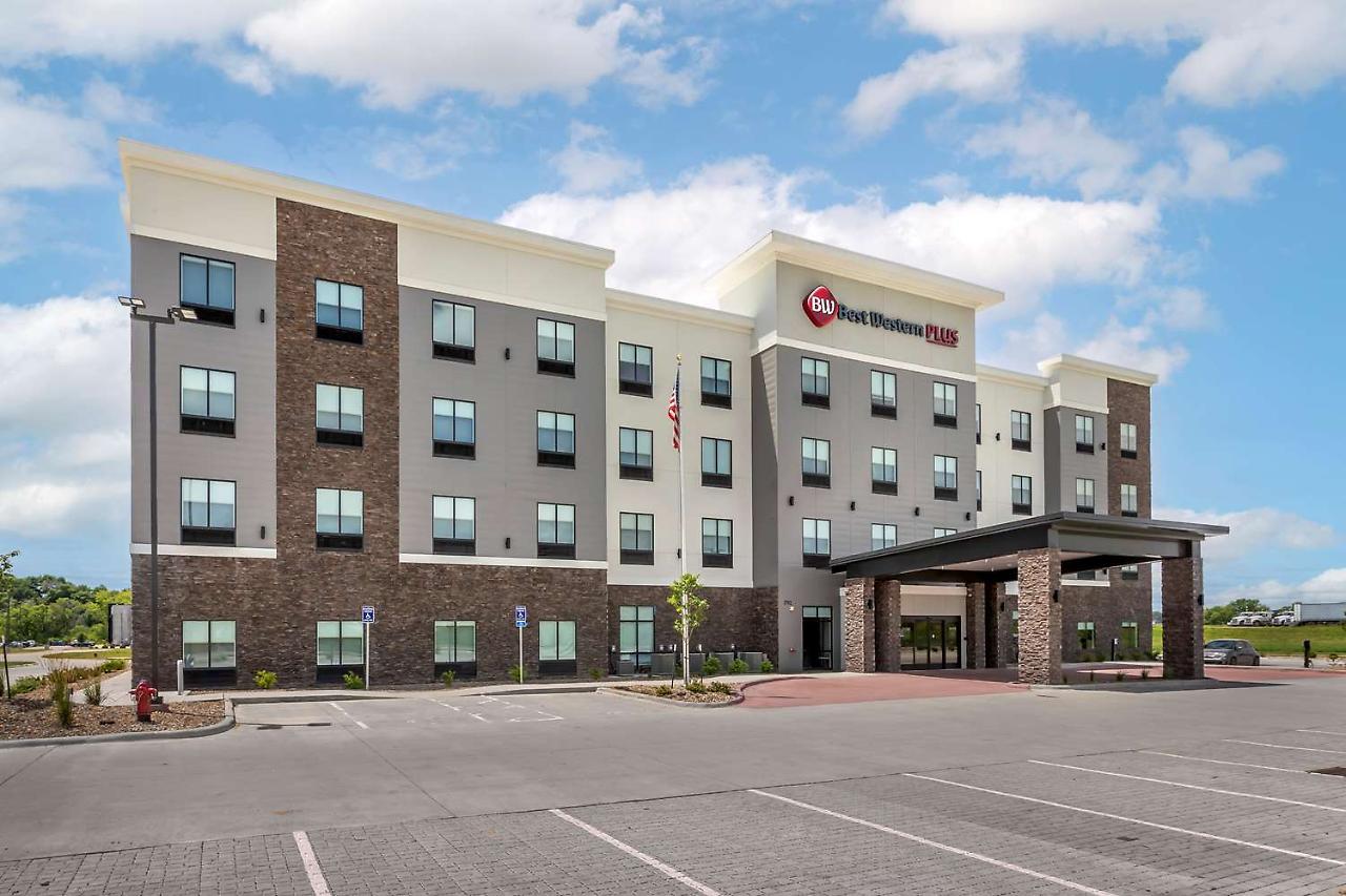La Quinta Inn & Suites By Wyndham Coralville Iowa City 外观 照片