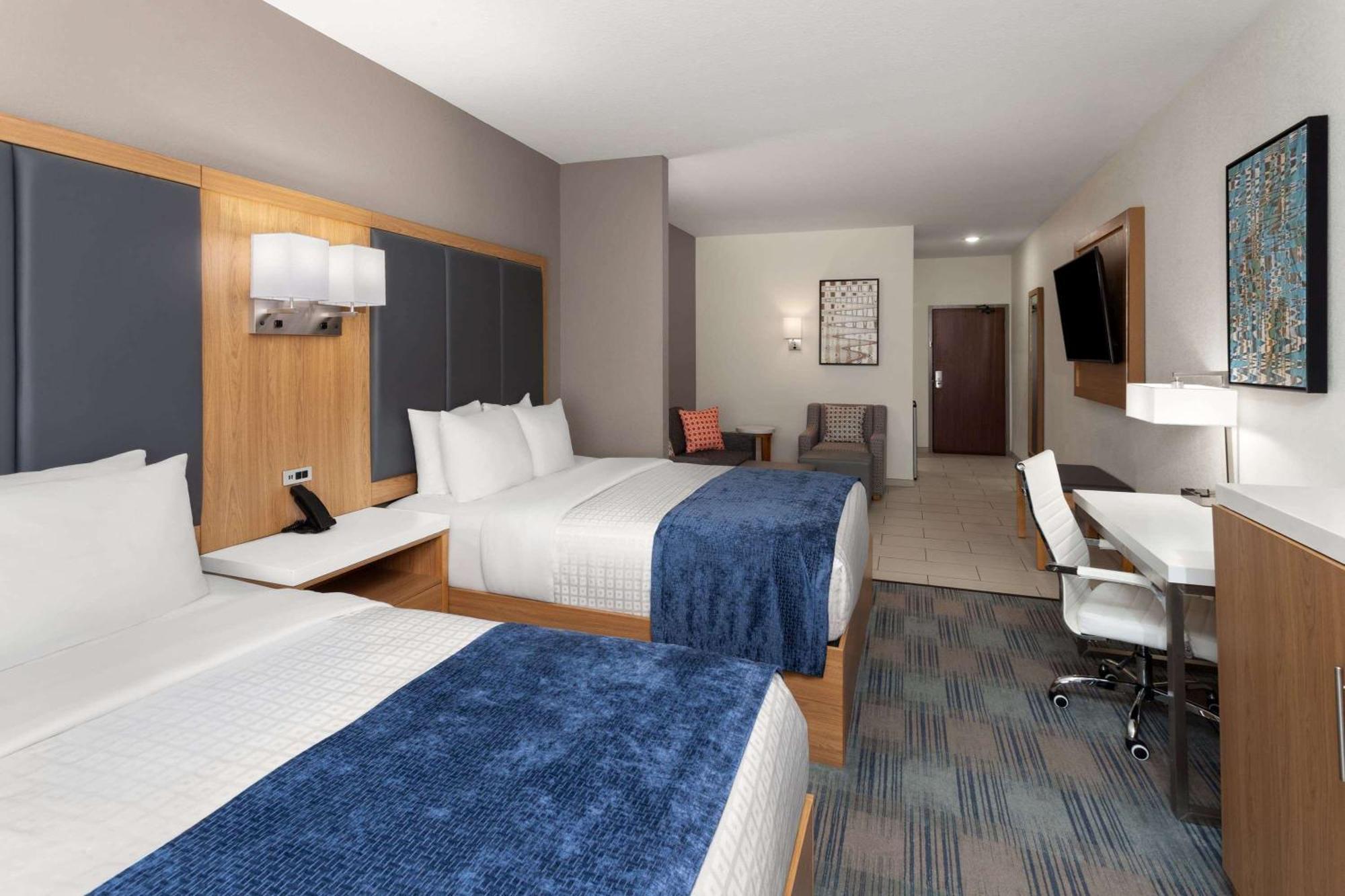 La Quinta Inn & Suites By Wyndham Coralville Iowa City 外观 照片